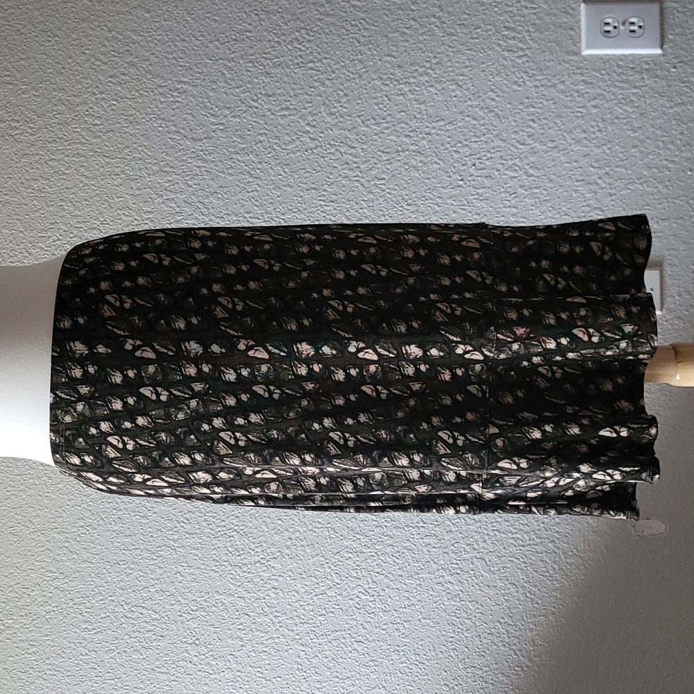 George Lightweight Stretchy Skirt